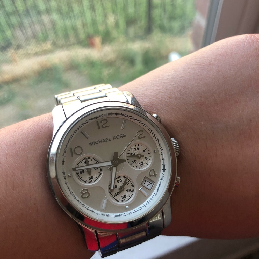 Michael Kors Chronograph - Needs Battery